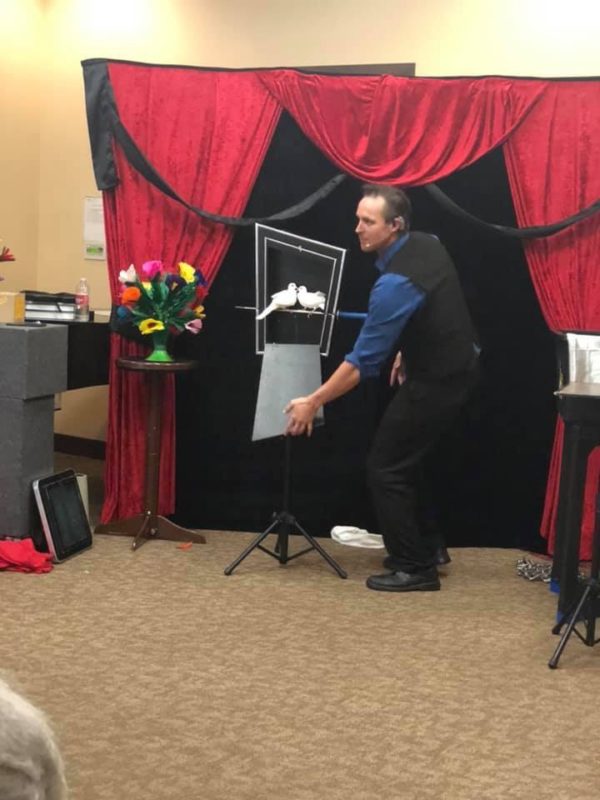 Magician For Wedding Entertainment In Phoenix AZ - Magic By Robbie